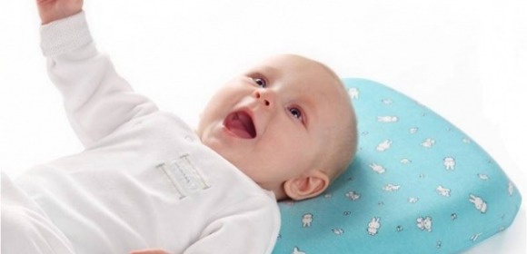 Нужна ли подушка новорожденному?